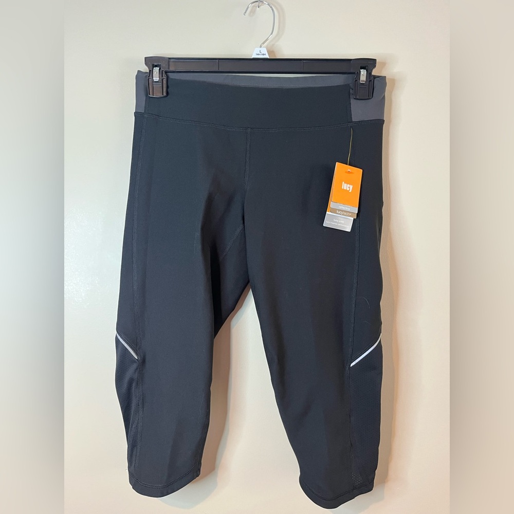 Lucy Black Endurance Capri Leggings NWT